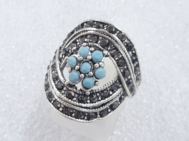 JAPANESE KIMONO / ANTIQUE COLORED STONE RING (SIZE 12.5)